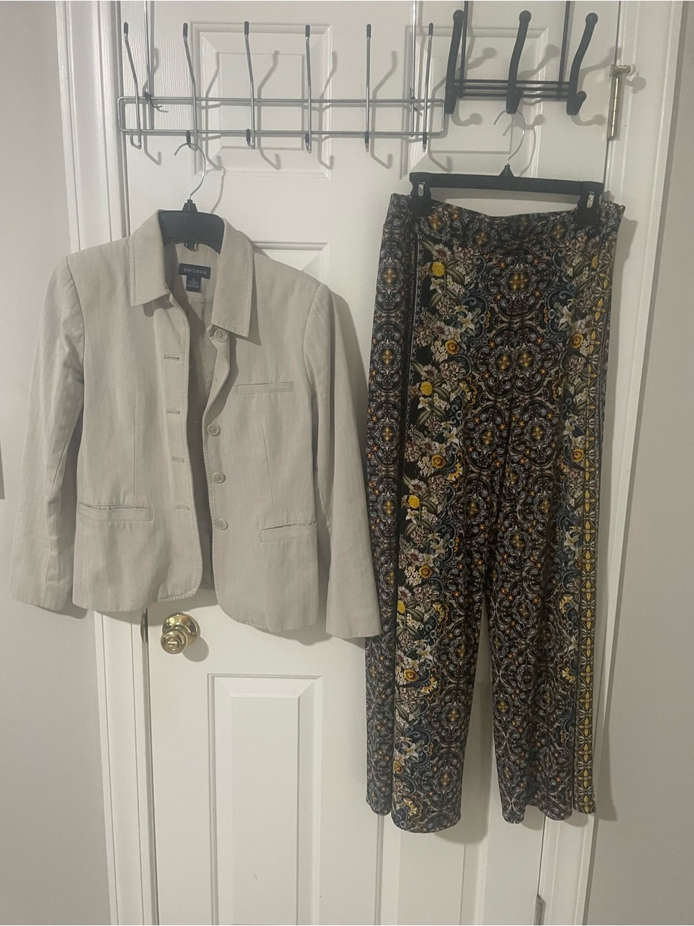 Light Gray small  Women’s Blazer & Patterned Wide-Leg Pants medium  Set